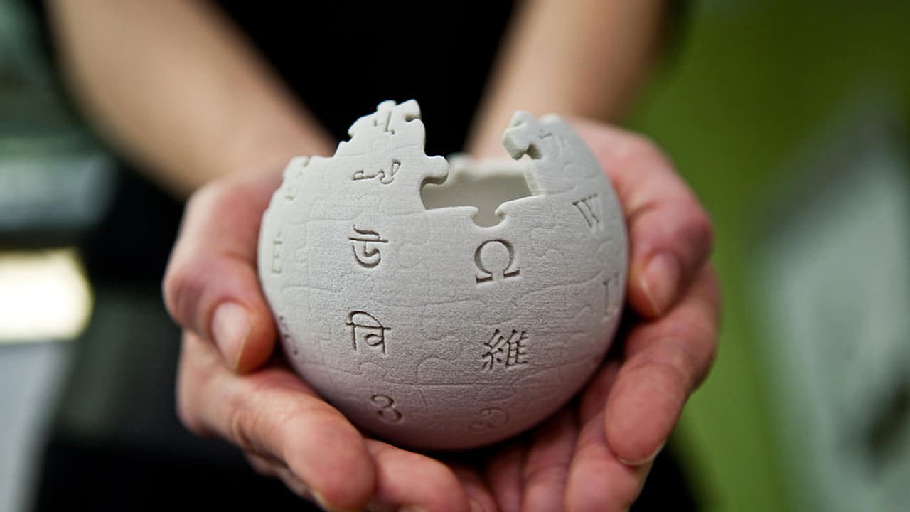 Wikipedia Bans AI-Written Articles to Protect Credibility and Accuracy