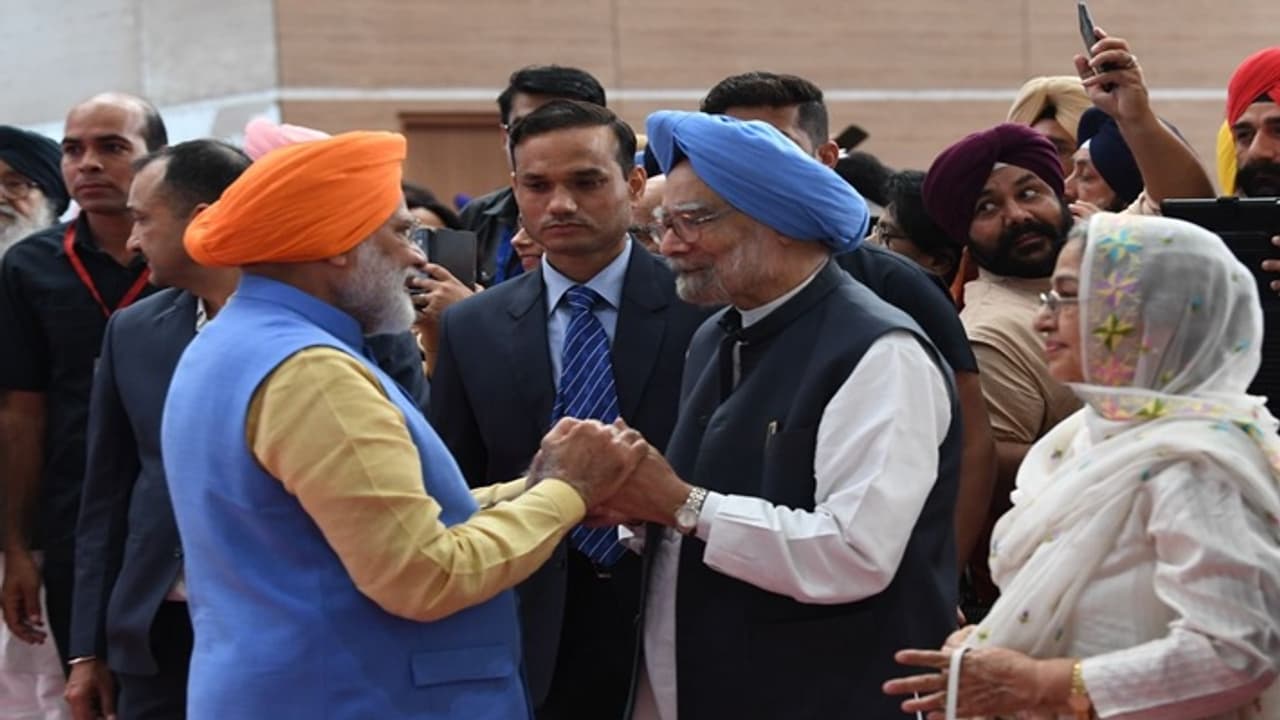 'Recall His Contribution To Nation': PM Modi Pays Tribute To Manmohan ...