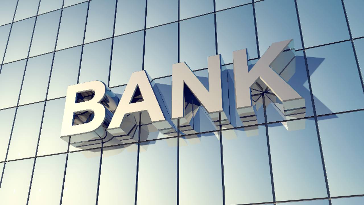 Big move by central govt: Banks to open only on designated days for transactions