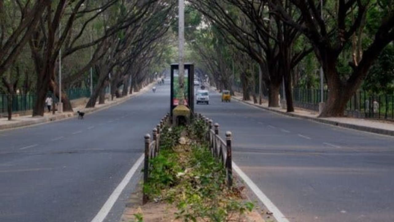 ಸುರಂಗ ರಸ್ತೆ ಮಾತ್ರವಲ್ಲ ಬೆಂಗಳೂರಿನಲ್ಲಿ ಮುಂದೆ ನಿರ್ಮಾಣ ಮಾಡಲಿರುವ ಎಲ್ಲಾ ರಸ್ತೆ, ಫ್ಲೈಓವರ್ಗಳಿಗೂ ಟೋಲ್! | Bengaluru Future Roads Flyovers To Have Toll Fees San ಸುರಂಗ ರಸ್ತೆ ಮಾತ್ರವಲ್ಲ ಬೆಂಗಳೂರಿನಲ್ಲಿ ಮುಂದೆ ನಿರ್ಮಾಣ ಮಾಡಲಿರುವ ಎಲ್ಲಾ ರಸ್ತೆ, ಫ್ಲೈಓವರ್ಗಳಿಗೂ ಟೋಲ್! | Bengaluru Future Roads Flyovers To Have Toll Fees San