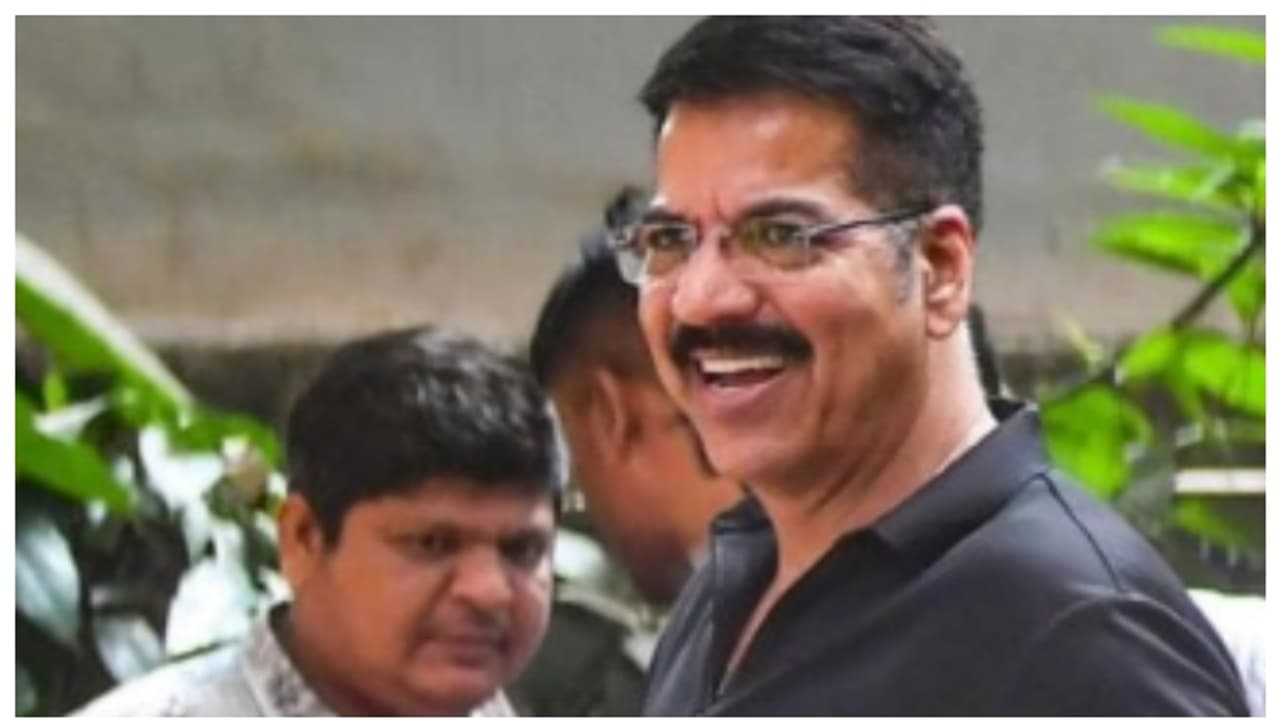 ಪಾತಕಿಗಳಿಗೆ ಎನ್ಕೌಂಟರ್ ಮೂಲಕ ಬಿಸಿಮುಟ್ಟಿಸಿ ‘ಎನ್ಕೌಂಟರ್ ಸ್ಪೆಷಲಿಸ್ಟ್ ದಯಾನಾಯಕ್ ನಿವೃತ್ತಿ | Encounter Specialist Daya Nayak To Retire From Mumbai Police On July 31 ಪಾತಕಿಗಳಿಗೆ ಎನ್ಕೌಂಟರ್ ಮೂಲಕ ಬಿಸಿಮುಟ್ಟಿಸಿ ‘ಎನ್ಕೌಂಟರ್ ಸ್ಪೆಷಲಿಸ್ಟ್ ದಯಾನಾಯಕ್ ನಿವೃತ್ತಿ | Encounter Specialist Daya Nayak To Retire From Mumbai Police On July 31