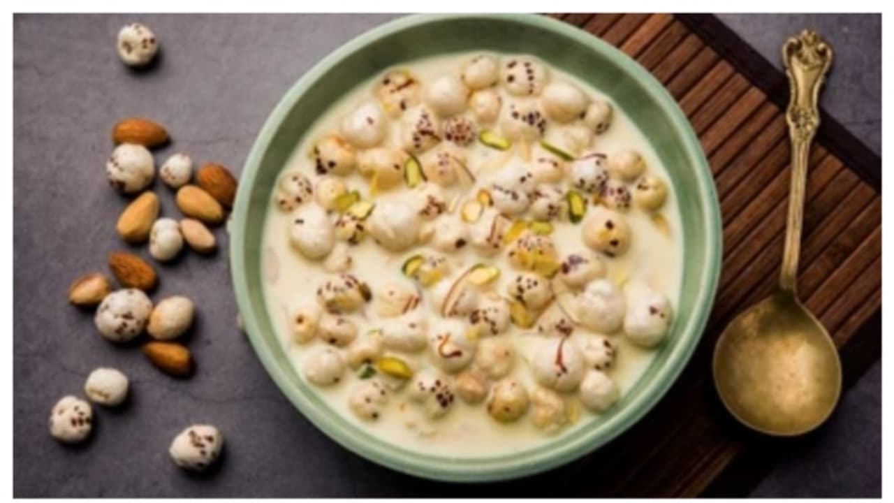 Makhana Benefits: 6 Ways This Desi Snack Boosts Your Health!