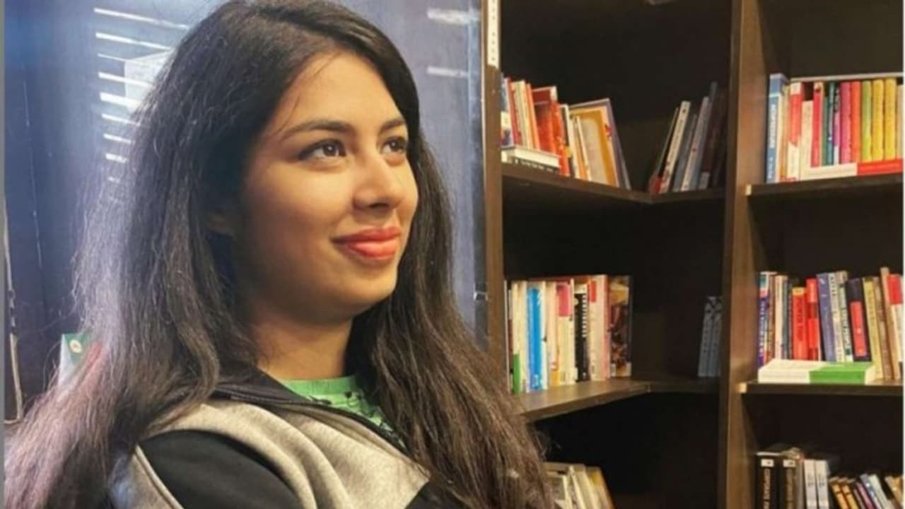 Success Story: How Ananya Singh cleared UPSC with self-study at just 22