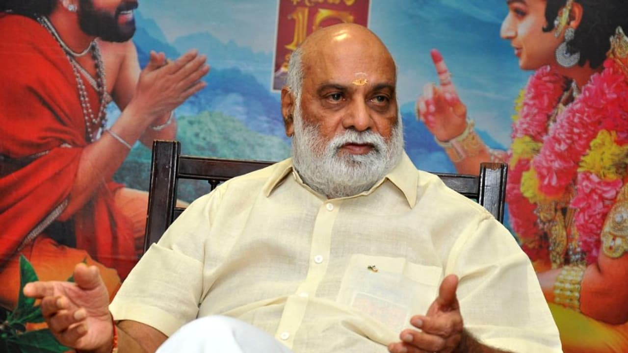 Director Raghavendra Rao Raghavendra Raoకి మాటిచ్చి ఆ కోరిక తీర్చకుండానే వెళ్లిపోయిన స్టార్ ...