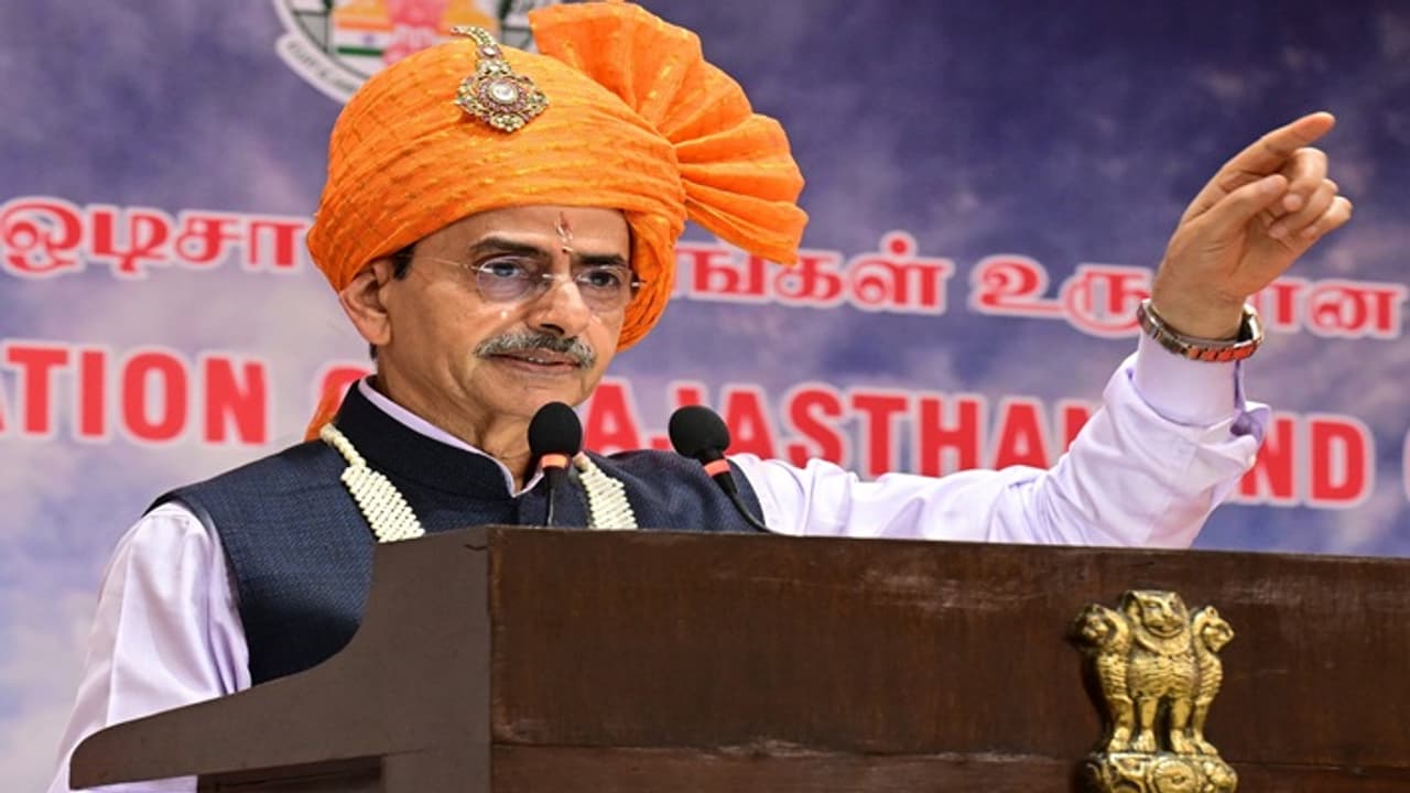 Tamil Nadu Governor RN Ravi पर नया विवाद: छात्रों से लगवाया 'जय श्रीराम ...