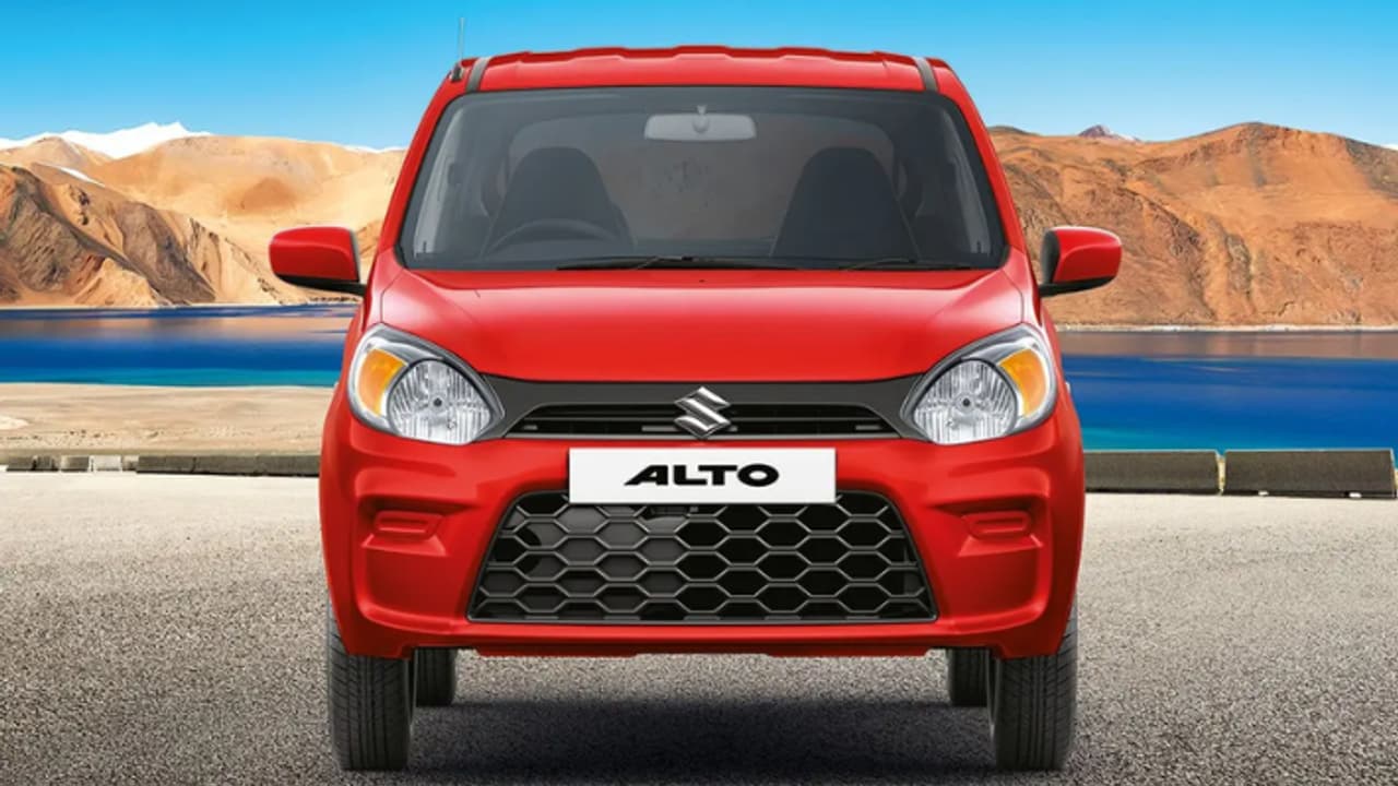 Best Cars Under 5 Lakhs: ரூ.5 லட்சத்துக்குள் கார் வாங்கணுமா? சூப்பர் மைலேஜ் தரும் டாப் 5 கார்கள் இதோ!
