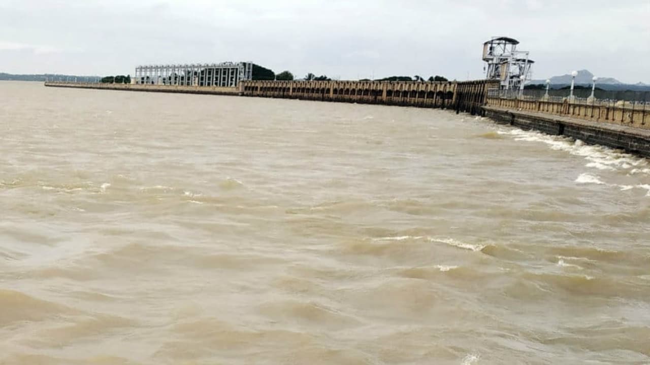 Karnataka Dam Level 18-08-2025 ಭಾರೀ ಮಳೆಯಿಂದಾಗಿ ರಾಜ್ಯದ ಜಲಾಶಯಗಳ ನೀರಿನ ಮಟ್ಟ ಏರಿಕೆ | Heavy Rain Today S Level Of Major Reservoirs In Karnataka 18 August 2025 Mrq Karnataka Dam Level 18-08-2025 ಭಾರೀ ಮಳೆಯಿಂದಾಗಿ ರಾಜ್ಯದ ಜಲಾಶಯಗಳ ನೀರಿನ ಮಟ್ಟ ಏರಿಕೆ | Heavy Rain Today S Level Of Major Reservoirs In Karnataka 18 August 2025 Mrq