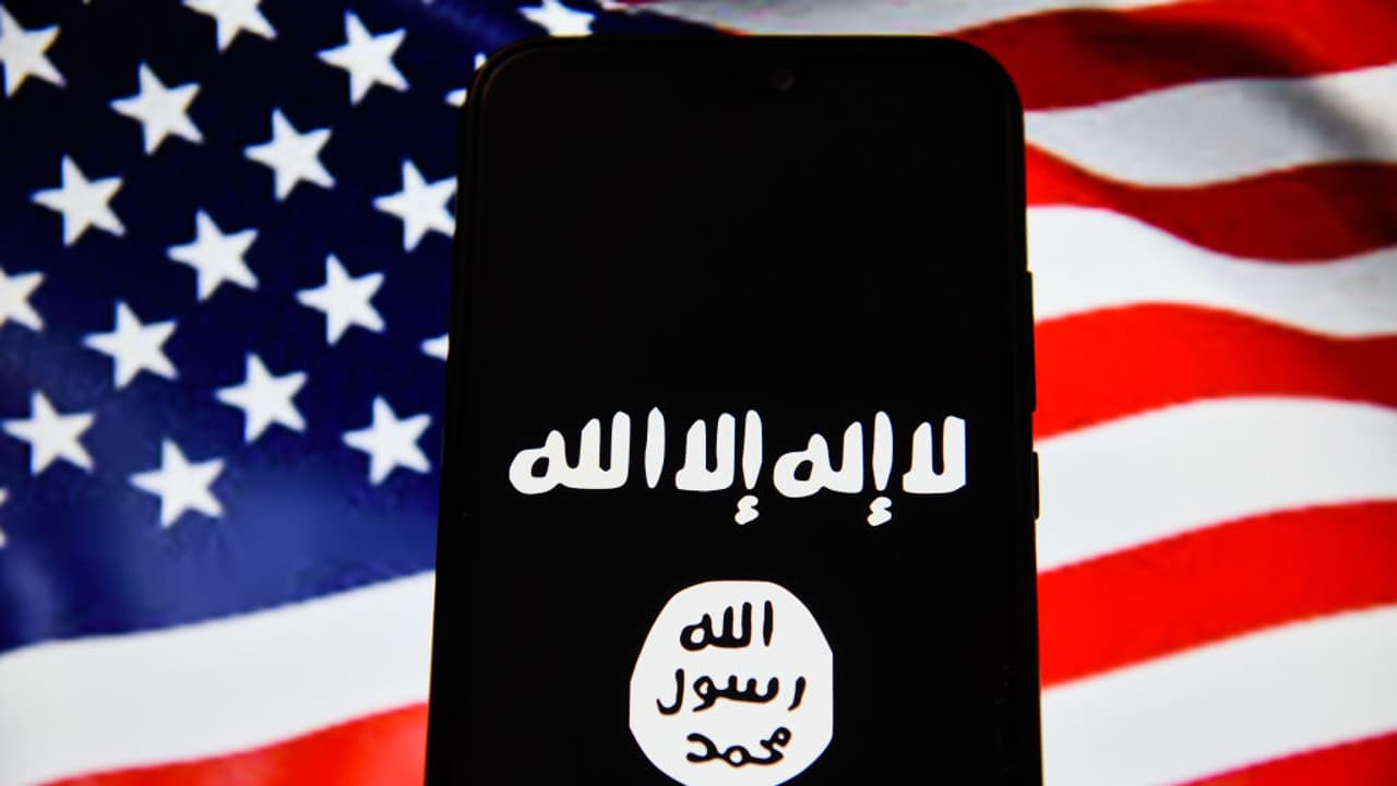 Pakistani man extradited to US over ISIS-inspired plot to attack NYC ...
