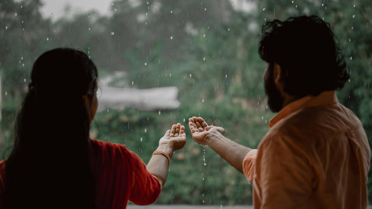 ದುಬಾರಿ ಕಾರು, ಫ್ಯಾನ್ಸಿ ಡ್ರೆಸ್ ಇದ್ಯಾವುದೂ ಅಲ್ಲ..ಪುರುಷರಲ್ಲಿ ಮಹಿಳೆಯರನ್ನು ಹೆಚ್ಚು ಆಕರ್ಷಿಸುವುದು ಇದೇ! ದುಬಾರಿ ಕಾರು, ಫ್ಯಾನ್ಸಿ ಡ್ರೆಸ್ ಇದ್ಯಾವುದೂ ಅಲ್ಲ..ಪುರುಷರಲ್ಲಿ ಮಹಿಳೆಯರನ್ನು ಹೆಚ್ಚು ಆಕರ್ಷಿಸುವುದು ಇದೇ!