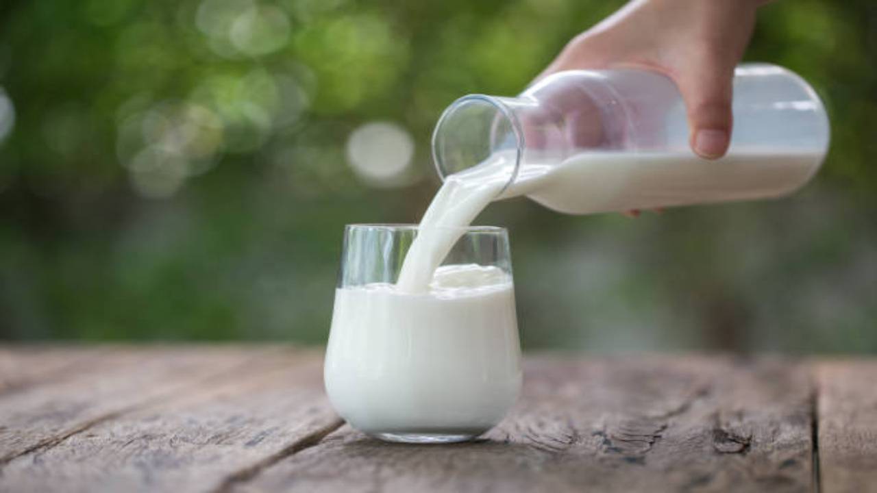 Health Guide: 7 Types of People Who Should Not Drink Milk Before Sleeping