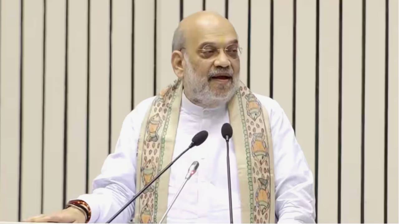 ಕೇಂದ್ರ ಗೃಹ ಸಚಿವ ಅಮಿತ್ ಶಾ ಅವರು ವಿರೋಧ ಪಕ್ಷಗಳ ವಿರುದ್ಧ ತೀವ್ರ ವಾಗ್ದಾಳಿ : ಇನ್ನೂ 20 ವರ್ಷ ನೀವು ವಿಪಕ್ಷದಲ್ಲಿ | Congress Trusts Pakistan More Than Us Union Minister Amit Shah ಕೇಂದ್ರ ಗೃಹ ಸಚಿವ ಅಮಿತ್ ಶಾ ಅವರು ವಿರೋಧ ಪಕ್ಷಗಳ ವಿರುದ್ಧ ತೀವ್ರ ವಾಗ್ದಾಳಿ : ಇನ್ನೂ 20 ವರ್ಷ ನೀವು ವಿಪಕ್ಷದಲ್ಲಿ | Congress Trusts Pakistan More Than Us Union Minister Amit Shah