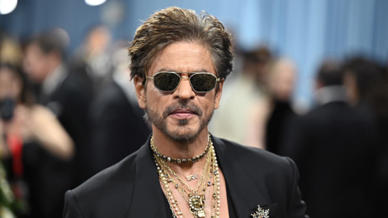 Shah Rukh Khan to Celebrate 60th Birthday in Alibaug, Not at Mannat ...