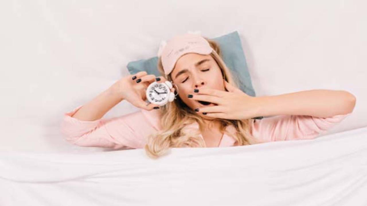 Do Women Need More Sleep Than Men: Complete Guide & Key Details