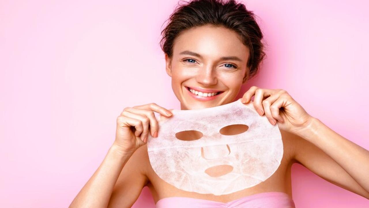 DIY Sheet Mask: 100Rs का शीट मास्क 10 में बनाएं, मिलेगा इंस्टेंट ग्लो ...