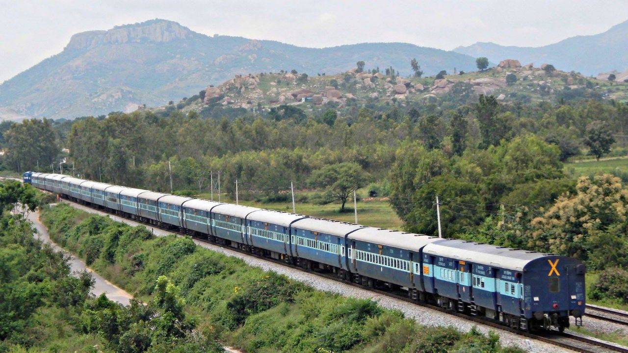 ಪ್ರಯಾಣಿಕರ ಗಮನಕ್ಕೆ: ಯಶವಂತಪುರ-ಗೋರಖ್ಪುರ ರೈಲು ಸಂಚಾರದಲ್ಲಿ ಈ ಎರಡು ದಿನ ಅನಿರೀಕ್ಷಿತ ಮಾರ್ಗ ಬದಲಾವಣೆ! | Yeshwantpur Gorakhpur Weekly Express Route Diverted On March 2 And 9 Due To Engineering Works ಪ್ರಯಾಣಿಕರ ಗಮನಕ್ಕೆ: ಯಶವಂತಪುರ-ಗೋರಖ್ಪುರ ರೈಲು ಸಂಚಾರದಲ್ಲಿ ಈ ಎರಡು ದಿನ ಅನಿರೀಕ್ಷಿತ ಮಾರ್ಗ ಬದಲಾವಣೆ! | Yeshwantpur Gorakhpur Weekly Express Route Diverted On March 2 And 9 Due To Engineering Works