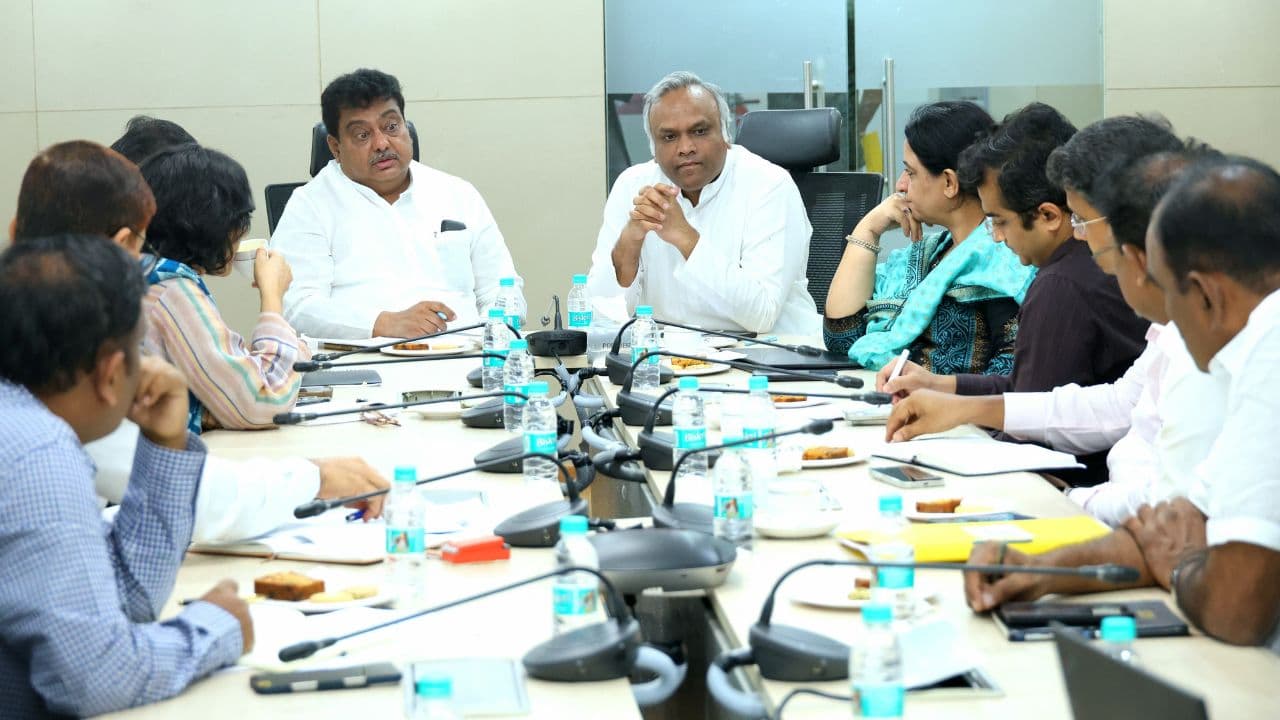 ದೇವನಹಳ್ಳಿ ಬಳಿ 100 ಎಕರೆ ಸ್ಪೇಸ್ ಪಾರ್ಕ್, ಮೈಸೂರು 150 ಎಕರೆಯನ್ನು ಪ್ರಿಂಟೆಡ್ ಸರ್ಕ್ಯೂಟ್ ಬೋರ್ಡ್ (ಪಿಸಿಬಿ) ಪಾರ್ಕ್ | Karnataka Set Up Space Park Pcb Park Global Innovation City Priyank Kharge Sat ದೇವನಹಳ್ಳಿ ಬಳಿ 100 ಎಕರೆ ಸ್ಪೇಸ್ ಪಾರ್ಕ್, ಮೈಸೂರು 150 ಎಕರೆಯನ್ನು ಪ್ರಿಂಟೆಡ್ ಸರ್ಕ್ಯೂಟ್ ಬೋರ್ಡ್ (ಪಿಸಿಬಿ) ಪಾರ್ಕ್ | Karnataka Set Up Space Park Pcb Park Global Innovation City Priyank Kharge Sat