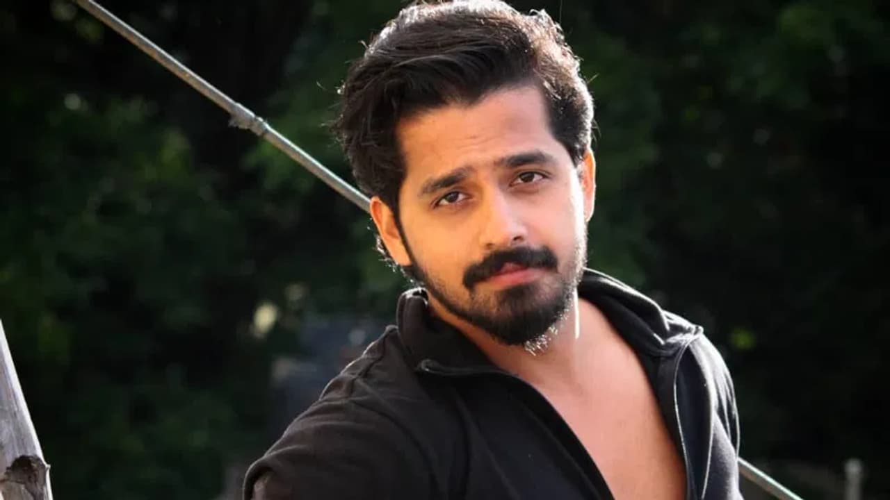 Kottalavadis Pruthvi Ambar Interview: ಮಂಡ್ಯ ಶೈಲಿಯ ಭಾಷೆ ಚಾಲೆಂಜಿಂಗ್ ಆಗಿತ್ತು: ಕೊತ್ತಲವಾಡಿ ನಟ ಪೃಥ್ವಿ ಅಂಬಾರ್ ಸಂದರ್ಶನ | Kothalavadi Starrer Pruthvi Ambaar Special Interview Gvd Kottalavadis Pruthvi Ambar Interview: ಮಂಡ್ಯ ಶೈಲಿಯ ಭಾಷೆ ಚಾಲೆಂಜಿಂಗ್ ಆಗಿತ್ತು: ಕೊತ್ತಲವಾಡಿ ನಟ ಪೃಥ್ವಿ ಅಂಬಾರ್ ಸಂದರ್ಶನ | Kothalavadi Starrer Pruthvi Ambaar Special Interview Gvd