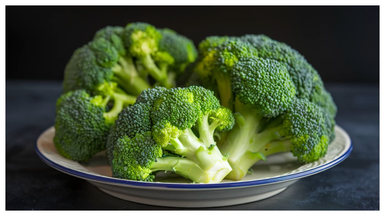 Broccoli Health Benefits: ಬ್ರೊಕೊಲಿಯಲ್ಲಿರುವ ಜೀವಸತ್ವಗಳಿಂದ ಎಷ್ಟೆಲ್ಲ ಪ್ರಯೋಜನಗಳಿವೆ ಗೊತ್ತಾ? Broccoli Health Benefits: ಬ್ರೊಕೊಲಿಯಲ್ಲಿರುವ ಜೀವಸತ್ವಗಳಿಂದ ಎಷ್ಟೆಲ್ಲ ಪ್ರಯೋಜನಗಳಿವೆ ಗೊತ್ತಾ?