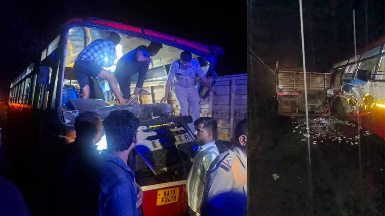 Bus Collided Lorry ಯಲ್ಲಾಪುರ ತಾಲೂಕಿನಲ್ಲಿ ಘಟನೆ, ಓವರ್ ಟೇಕ್ ಮಾಡಲು ಹೋಗಿ ನಿಂತಿದ್ದ ಲಾರಿಗೆ ಬಸ್ ಡಿಕ್ಕಿ, 3 ಸಾವು | 3 Passengers Died In Bus Accident Mavalli Cross Yellapur Uttar Kannada Mrq Bus Collided Lorry ಯಲ್ಲಾಪುರ ತಾಲೂಕಿನಲ್ಲಿ ಘಟನೆ, ಓವರ್ ಟೇಕ್ ಮಾಡಲು ಹೋಗಿ ನಿಂತಿದ್ದ ಲಾರಿಗೆ ಬಸ್ ಡಿಕ್ಕಿ, 3 ಸಾವು | 3 Passengers Died In Bus Accident Mavalli Cross Yellapur Uttar Kannada Mrq