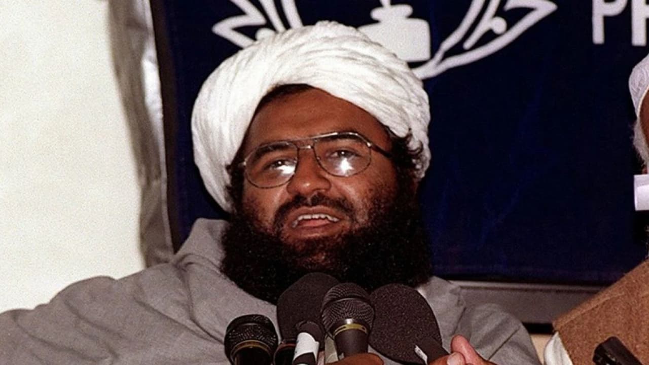 ಪಾಕ್ ಪೋಷಿತ ಜೈಷ್-ಎ-ಮೊಹಮ್ಮದ್ ಉಗ್ರ ಸಂಘಟನೆ ಇದೀಗ ತನ್ನ ಹೆಸರನ್ನೇ ಬದಲಾಯಿಸಿಕೊಂಡಿದೆ. | Ban Heat Jaish Renames Itself ಪಾಕ್ ಪೋಷಿತ ಜೈಷ್-ಎ-ಮೊಹಮ್ಮದ್ ಉಗ್ರ ಸಂಘಟನೆ ಇದೀಗ ತನ್ನ ಹೆಸರನ್ನೇ ಬದಲಾಯಿಸಿಕೊಂಡಿದೆ. | Ban Heat Jaish Renames Itself