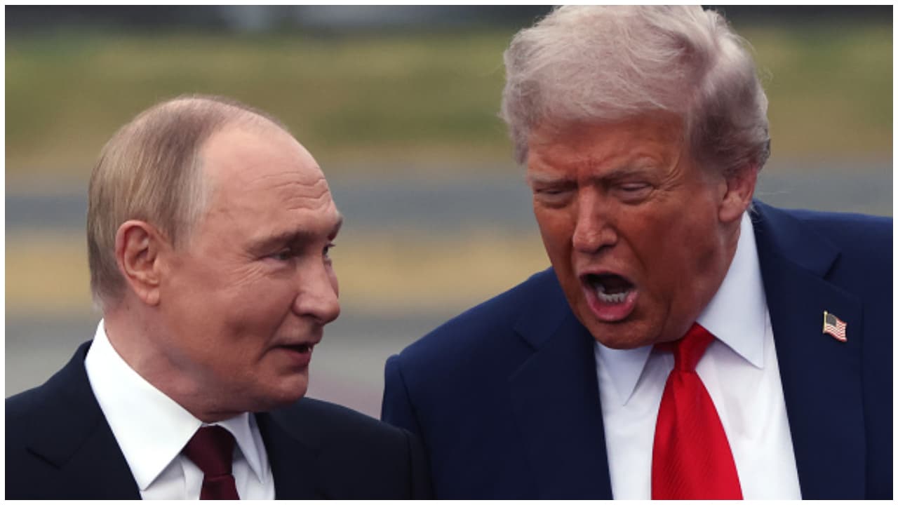 90 മിനിറ്റ് നീണ്ട ഫോൺ സംഭാഷണം, ട്രംപിന് പുടിന്‍റെ മുന്നറിയിപ്പ്; 'ഇനി സൈനിക നീക്കമുണ്ടായാൽ അന്താരാഷ്ട്ര സമൂഹത്തിന് തന്നെ ദോഷം' - Asianet News Malayalam