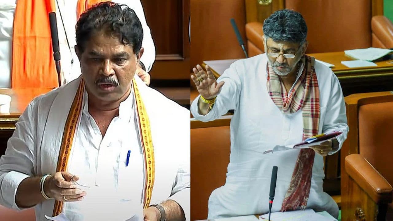 ಭಾರತಾಂಬೆಗೆ ನಮಿಸಿದ್ದಕ್ಕೆ ಡಿಕೆಶಿ ಕ್ಷಮೆ, ಕಾಂಗ್ರೆಸ್ಸಿಗರು ಇನ್ಯಾರಿಗೆ ಜಯಕಾರ ಹಾಕ್ತಾರೆ? ಇಟಲಿ ಮಾತೆಗೆ ಹಾಕಬೇಕಾ? ಆರ್ ಅಶೋಕ್ ಗರಂ | Rss Anthem Row R Ashok Spark Against Congress Dk Shivakumar Rav ಭಾರತಾಂಬೆಗೆ ನಮಿಸಿದ್ದಕ್ಕೆ ಡಿಕೆಶಿ ಕ್ಷಮೆ, ಕಾಂಗ್ರೆಸ್ಸಿಗರು ಇನ್ಯಾರಿಗೆ ಜಯಕಾರ ಹಾಕ್ತಾರೆ? ಇಟಲಿ ಮಾತೆಗೆ ಹಾಕಬೇಕಾ? ಆರ್ ಅಶೋಕ್ ಗರಂ | Rss Anthem Row R Ashok Spark Against Congress Dk Shivakumar Rav