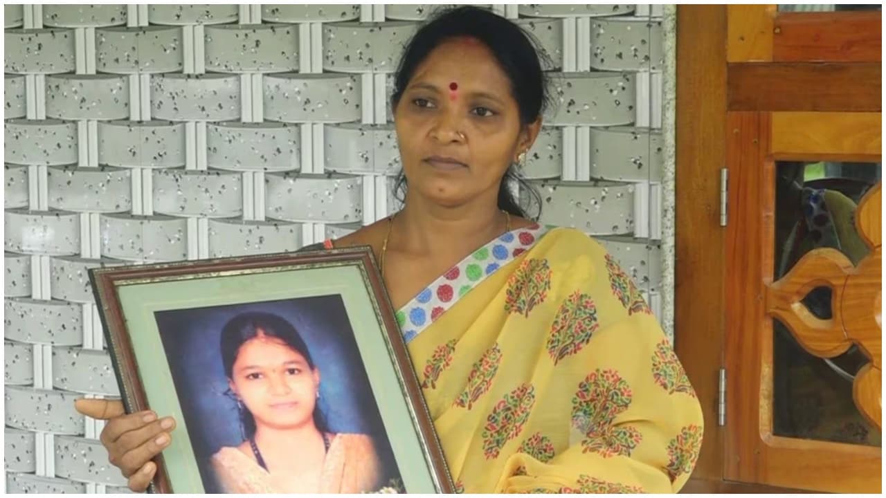 ಸೌಜನ್ಯ ಪ್ರಕರಣ ಮರುತನಿಖೆಗೆ ಕೋರಿ ತಾಯಿ ಸಲ್ಲಿಸಿದ್ದ ಅರ್ಜಿ ವಿಚಾರಣೆ ಮಾರ್ಚ್ 23ಕ್ಕೆ ಮುಂದೂಡಿದ ಸುಪ್ರೀಂ | Dharmasthala Soujanya Case Supreme Court Re Investigation Plea To March 23rd Gow ಸೌಜನ್ಯ ಪ್ರಕರಣ ಮರುತನಿಖೆಗೆ ಕೋರಿ ತಾಯಿ ಸಲ್ಲಿಸಿದ್ದ ಅರ್ಜಿ ವಿಚಾರಣೆ ಮಾರ್ಚ್ 23ಕ್ಕೆ ಮುಂದೂಡಿದ ಸುಪ್ರೀಂ | Dharmasthala Soujanya Case Supreme Court Re Investigation Plea To March 23rd Gow