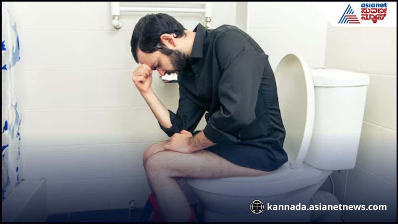 Mobile ಹಿಡ್ಕೊಂಡು ಗಂಟೆಗಟ್ಟಲೆ ಟಾಯ್ಲೆಟ್ ನಲ್ಲಿ ಕೂರೋರಿಗೆ ಈ ಸುದ್ದಿ, ಹುಷಾರು | Sitting On Toilet For Long Can Cause Paralysis Roo Mobile ಹಿಡ್ಕೊಂಡು ಗಂಟೆಗಟ್ಟಲೆ ಟಾಯ್ಲೆಟ್ ನಲ್ಲಿ ಕೂರೋರಿಗೆ ಈ ಸುದ್ದಿ, ಹುಷಾರು | Sitting On Toilet For Long Can Cause Paralysis Roo