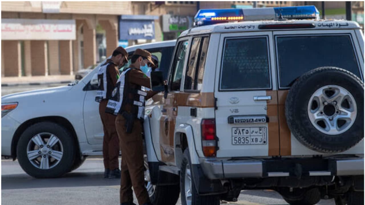 Saudi Arabia Deports Over 13,000 Expats Amid Strict Visa and Residency Raids