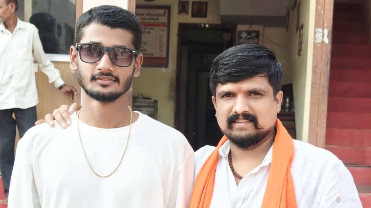 ಪುನೀತ್ ಕೆರೆಹಳ್ಳಿ, ಗೋಪಿಗೌಡಗೆ ಹೊಡೆಯೋಕೆ ಹೋಗ್ತಿದ್ದೀವಿ ಎಂದಿದ್ದ ಸಿರಾಜ್ ವಿರುದ್ಧ ಎಫ್ಐಆರ್ ಪುನೀತ್ ಕೆರೆಹಳ್ಳಿ, ಗೋಪಿಗೌಡಗೆ ಹೊಡೆಯೋಕೆ ಹೋಗ್ತಿದ್ದೀವಿ ಎಂದಿದ್ದ ಸಿರಾಜ್ ವಿರುದ್ಧ ಎಫ್ಐಆರ್