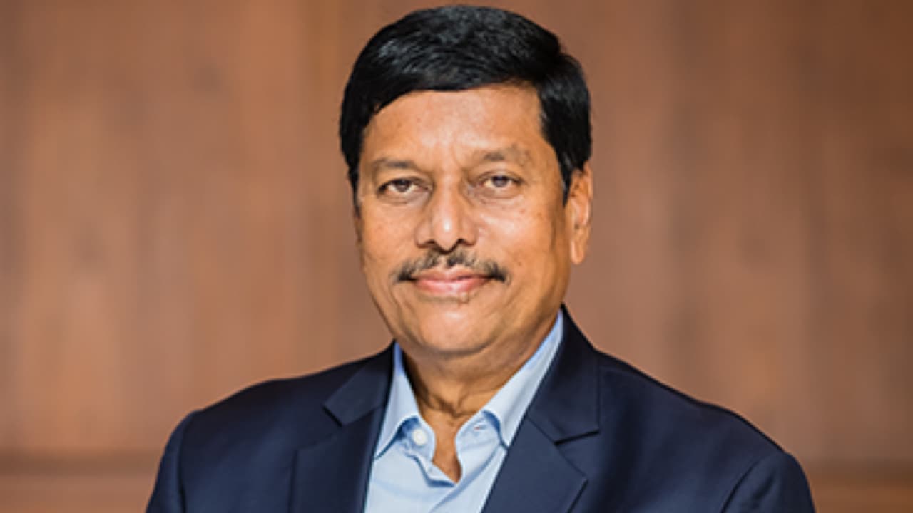 Success Story : మారుమూల పల్లెటూరి నుండి బిలియనీర్ వరకు.. ఆయన కారు ...