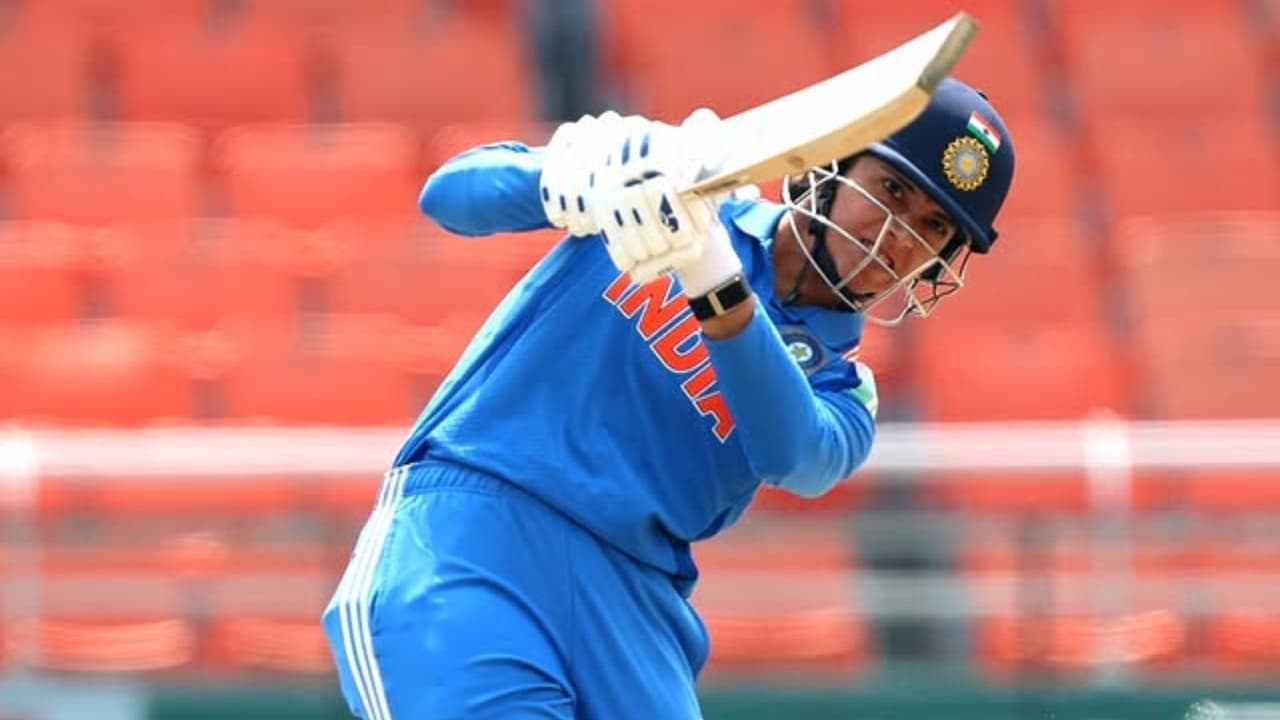 ಆಸೀಸ್ ಬೌಲರ್ಗಳನ್ನು ಬೆಂಡೆತ್ತಿ ಒಂದೇ ಪಂದ್ಯದಲ್ಲಿ 5 ದಾಖಲೆ ಬರೆದ ಸ್ಮೃತಿ ಮಂಧನಾ! ಆಸೀಸ್ ಬೌಲರ್ಗಳನ್ನು ಬೆಂಡೆತ್ತಿ ಒಂದೇ ಪಂದ್ಯದಲ್ಲಿ 5 ದಾಖಲೆ ಬರೆದ ಸ್ಮೃತಿ ಮಂಧನಾ!