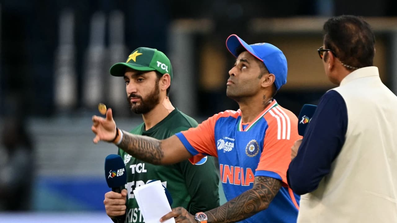 ದುಬೈನಲ್ಲಿಂದು ಮತ್ತೆ ಭಾರತ vs ಪಾಕ್ ಕದನ! ಮತ್ತೊಂದು ಗೆಲುವಿನ ನಿರೀಕ್ಷೆಯಲ್ಲಿ ಸೂರ್ಯ ಪಡೆ | Asia Cup 2025 Super 4 India Vs Pakistan High Voltage Clash In Dubai Intl ದುಬೈನಲ್ಲಿಂದು ಮತ್ತೆ ಭಾರತ vs ಪಾಕ್ ಕದನ! ಮತ್ತೊಂದು ಗೆಲುವಿನ ನಿರೀಕ್ಷೆಯಲ್ಲಿ ಸೂರ್ಯ ಪಡೆ | Asia Cup 2025 Super 4 India Vs Pakistan High Voltage Clash In Dubai Intl