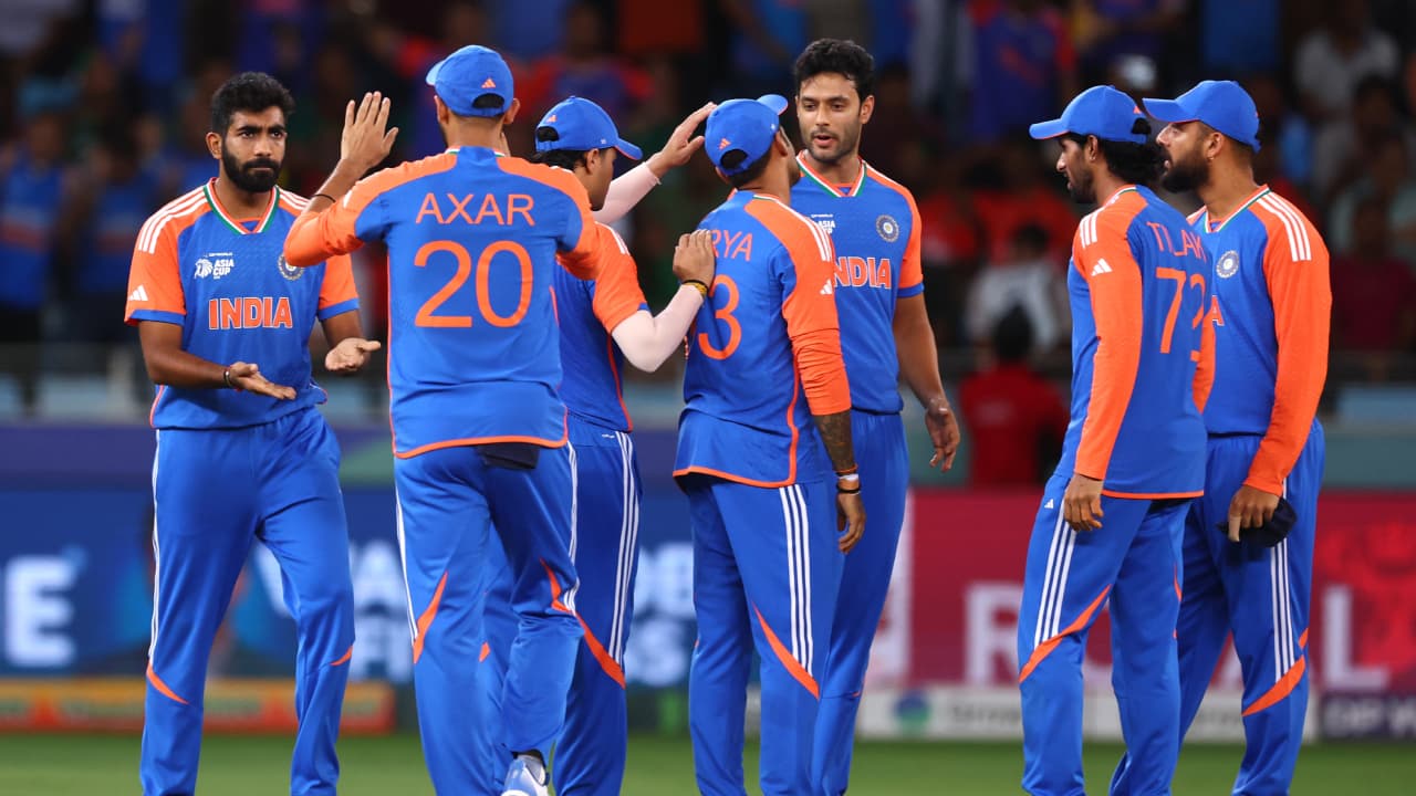 ಶ್ರೀಲಂಕಾ ಎದುರಿನ ಪಂದ್ಯದಲ್ಲಿ ಭಾರತ ತಂಡದಲ್ಲಿ 2 ಮೇಜರ್ ಚೇಂಜ್, ಇಲ್ಲಿದೆ ಸಂಭಾವ್ಯ ತಂಡ! ಶ್ರೀಲಂಕಾ ಎದುರಿನ ಪಂದ್ಯದಲ್ಲಿ ಭಾರತ ತಂಡದಲ್ಲಿ 2 ಮೇಜರ್ ಚೇಂಜ್, ಇಲ್ಲಿದೆ ಸಂಭಾವ್ಯ ತಂಡ!