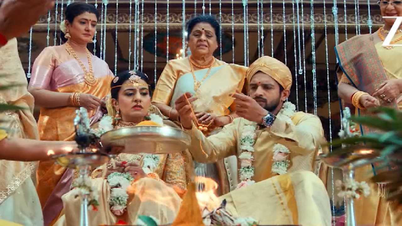 Karna Serial: ಕರ್ಣನಿಗೆ 'ಬಯ್ಯಾ' ಎಂದ ನಿತ್ಯಾ; ಸಹೋದರನ ಜೊತೆ ಮದುವೆ ಆಗತ್ತಾ? ಸತ್ಯ ಏನು? Karna Serial: ಕರ್ಣನಿಗೆ 'ಬಯ್ಯಾ' ಎಂದ ನಿತ್ಯಾ; ಸಹೋದರನ ಜೊತೆ ಮದುವೆ ಆಗತ್ತಾ? ಸತ್ಯ ಏನು?