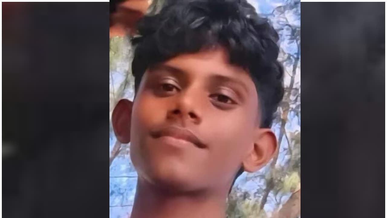 പള്ളിക്കുളത്തിനു സമീപം ചെരിപ്പും ഡ്രെസ്സും, കാണാതായ കുട്ടിയുടെ മൃതദേഹം