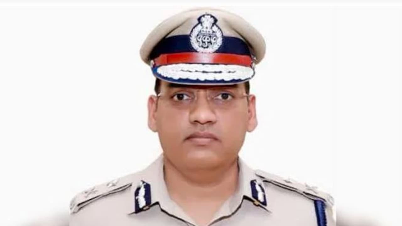 Puran Kumar Singh death: IAS ಹೆಂಡ್ತಿ ವಿದೇಶ ಪ್ರವಾಸದಲ್ಲಿದ್ದಾಗಲೇ ಗಂಡ ಐಪಿಎಸ್ ಅಧಿಕಾರಿ ಸಾವಿಗೆ ಶರಣು | Senior Ips Officer Puran Kumar Takes Own Life In Chandigarh Puran Kumar Singh death: IAS ಹೆಂಡ್ತಿ ವಿದೇಶ ಪ್ರವಾಸದಲ್ಲಿದ್ದಾಗಲೇ ಗಂಡ ಐಪಿಎಸ್ ಅಧಿಕಾರಿ ಸಾವಿಗೆ ಶರಣು | Senior Ips Officer Puran Kumar Takes Own Life In Chandigarh