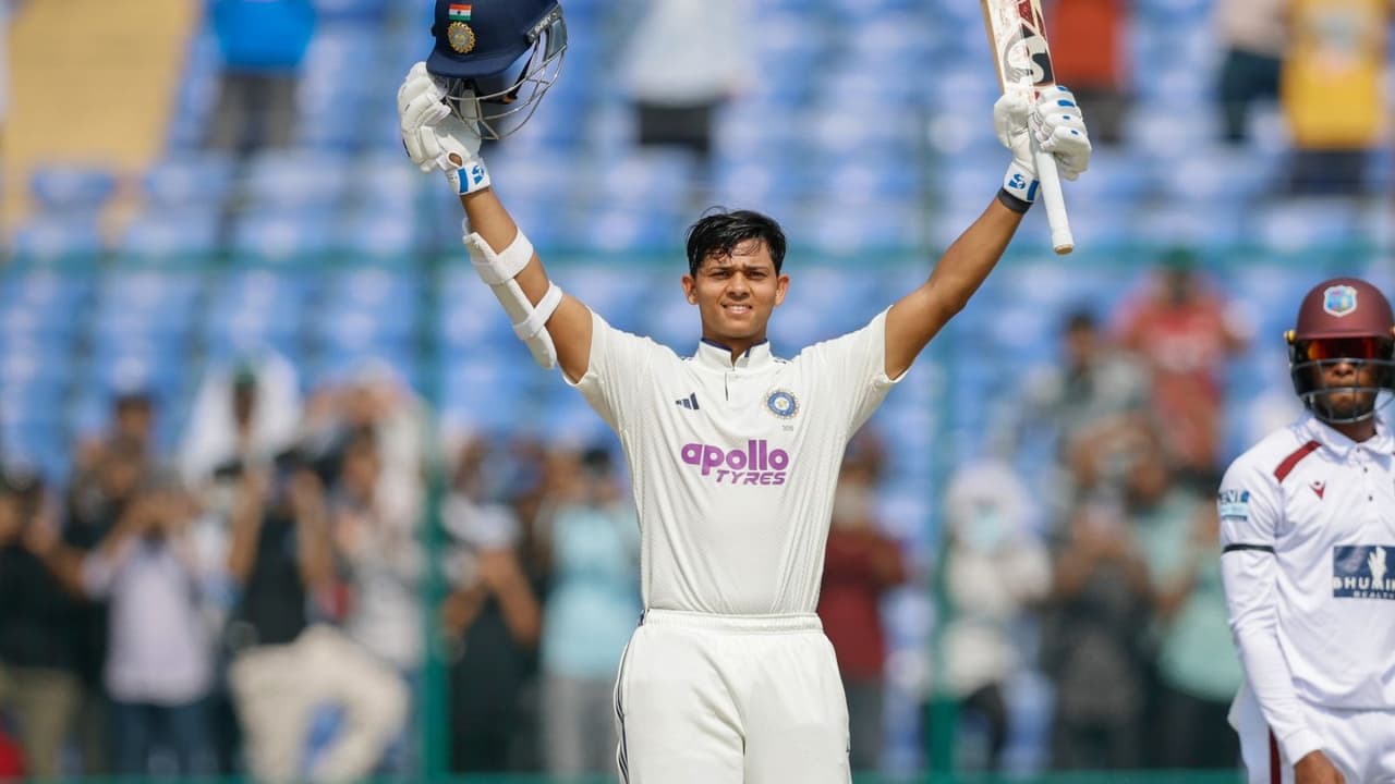 ವಿಂಡೀಸ್ ಬೌಲರ್ಗಳನ್ನು ಚೆಂಡಾಡಿದ ಜೈಸ್ವಾಲ್; ಮೊದಲ ದಿನವೇ ಬೃಹತ್ ಮೊತ್ತ ಕಲೆಹಾಕಿದ ಭಾರತ | Ind Vs Wi 2nd Test Yashasvi Jaiswal Scores 173 India Dominate With 318 For 2 Kvn ವಿಂಡೀಸ್ ಬೌಲರ್ಗಳನ್ನು ಚೆಂಡಾಡಿದ ಜೈಸ್ವಾಲ್; ಮೊದಲ ದಿನವೇ ಬೃಹತ್ ಮೊತ್ತ ಕಲೆಹಾಕಿದ ಭಾರತ | Ind Vs Wi 2nd Test Yashasvi Jaiswal Scores 173 India Dominate With 318 For 2 Kvn