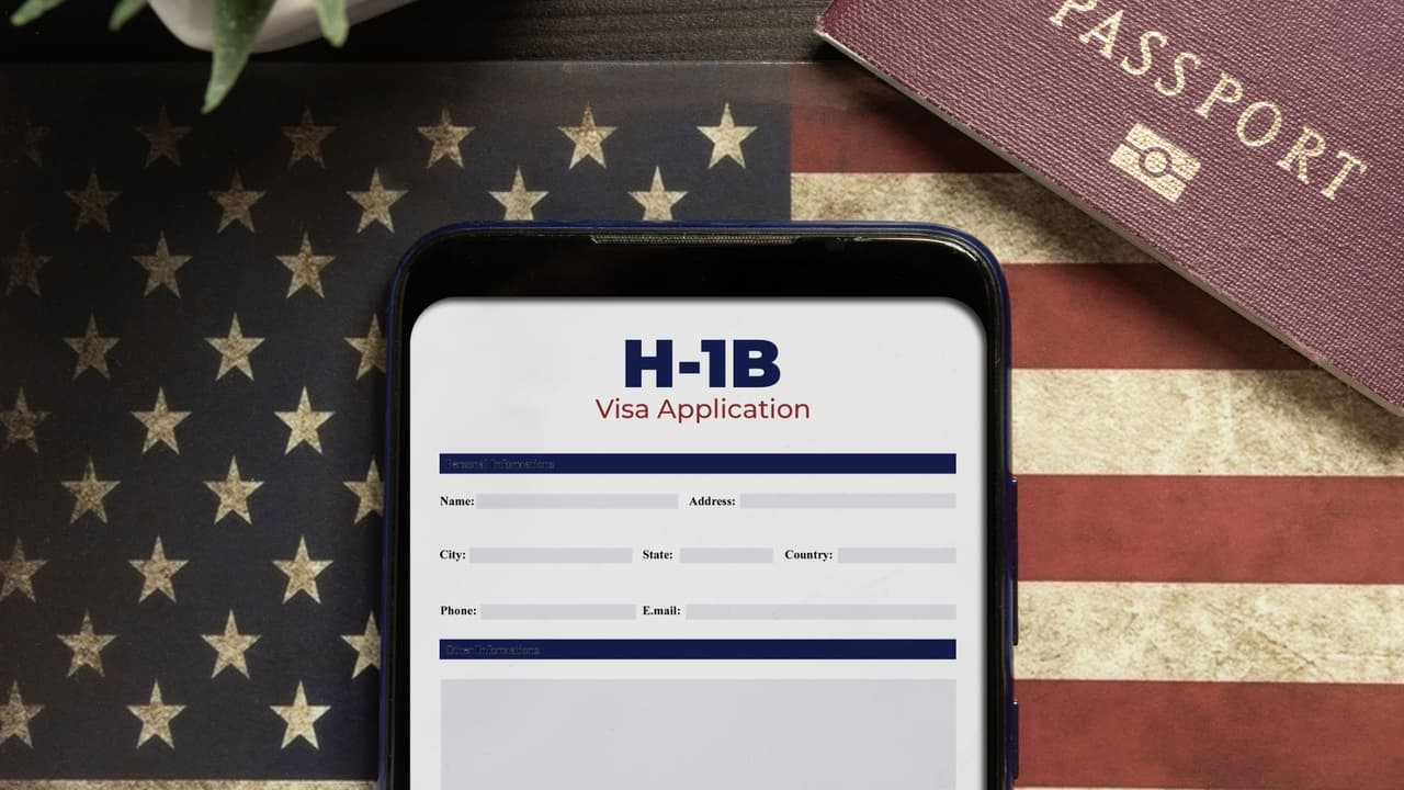 Texas Freezes New H-1B Visa Petitions at State Agencies And Universities