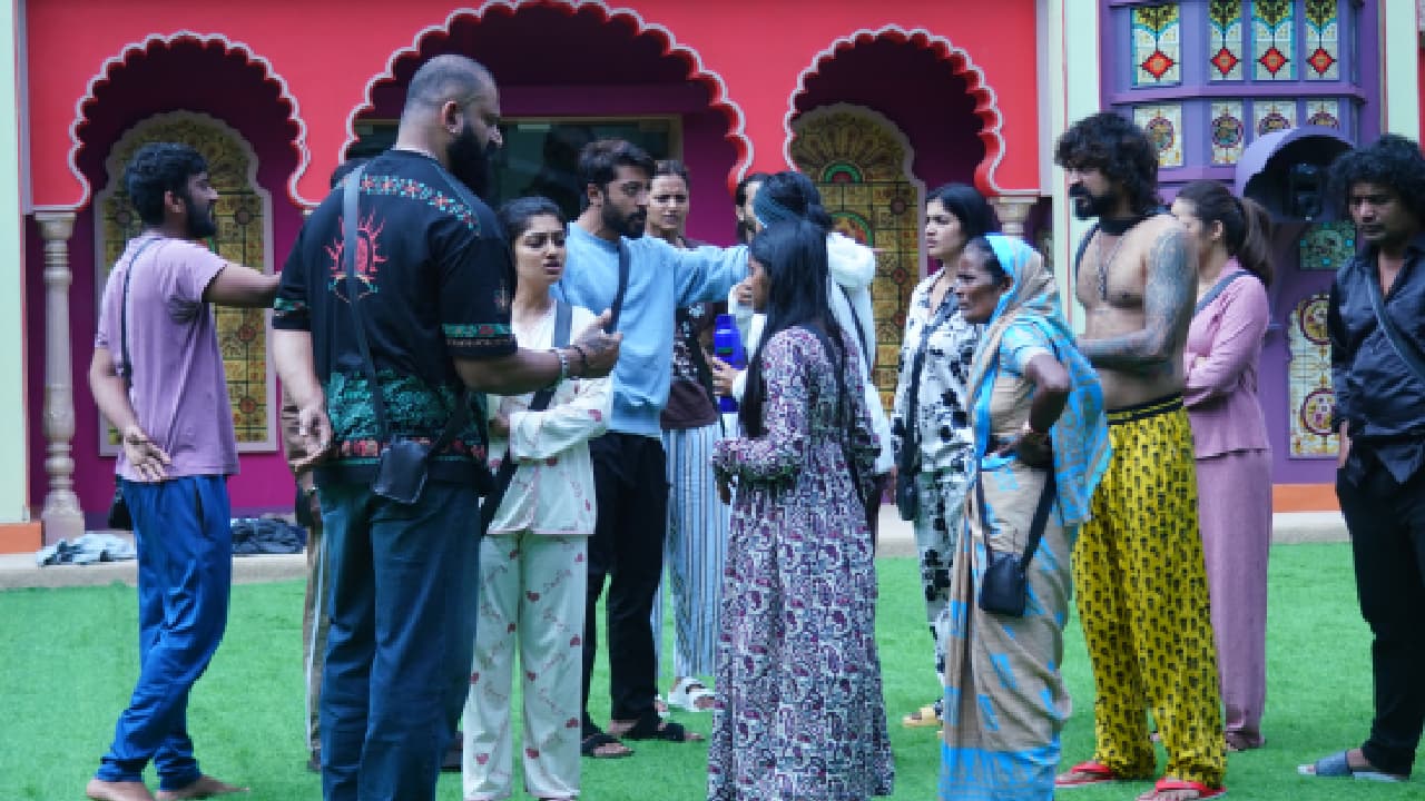 BBK 12: ಸಿಕ್ಕಾಪಟ್ಟೆ ಫೈಟ್ ಕೊಟ್ರೂ ಕೂಡ ಈ ವಾರ ಮನೆಯಿಂದ ಹೊರಗಡೆ ಹೋಗೋರು ಯಾರು? | Bigg Boss Kannada Season 12 No Elimination This 4th Week BBK 12: ಸಿಕ್ಕಾಪಟ್ಟೆ ಫೈಟ್ ಕೊಟ್ರೂ ಕೂಡ ಈ ವಾರ ಮನೆಯಿಂದ ಹೊರಗಡೆ ಹೋಗೋರು ಯಾರು? | Bigg Boss Kannada Season 12 No Elimination This 4th Week