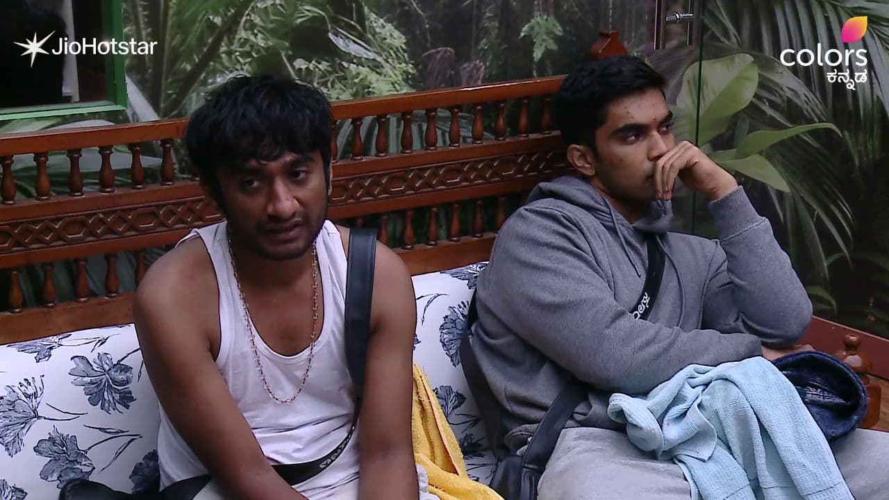 ಬಕೆಟ್ಗಾಗಿ ಜಗಳ ಗಿಲ್ಲಿ ಮೇಲಾಯ್ತು ಹಲ್ಲೆ; ಮನೆಯಿಂದ ಹೊರಗೆ ಬರ್ತಾರಾ ಮಹಿಳಾ ಸ್ಪರ್ಧಿ? | Bigg Boss Kannada 12 Update Big Fight Between Gilli Nata And Risha Gowda Mrq ಬಕೆಟ್ಗಾಗಿ ಜಗಳ ಗಿಲ್ಲಿ ಮೇಲಾಯ್ತು ಹಲ್ಲೆ; ಮನೆಯಿಂದ ಹೊರಗೆ ಬರ್ತಾರಾ ಮಹಿಳಾ ಸ್ಪರ್ಧಿ? | Bigg Boss Kannada 12 Update Big Fight Between Gilli Nata And Risha Gowda Mrq