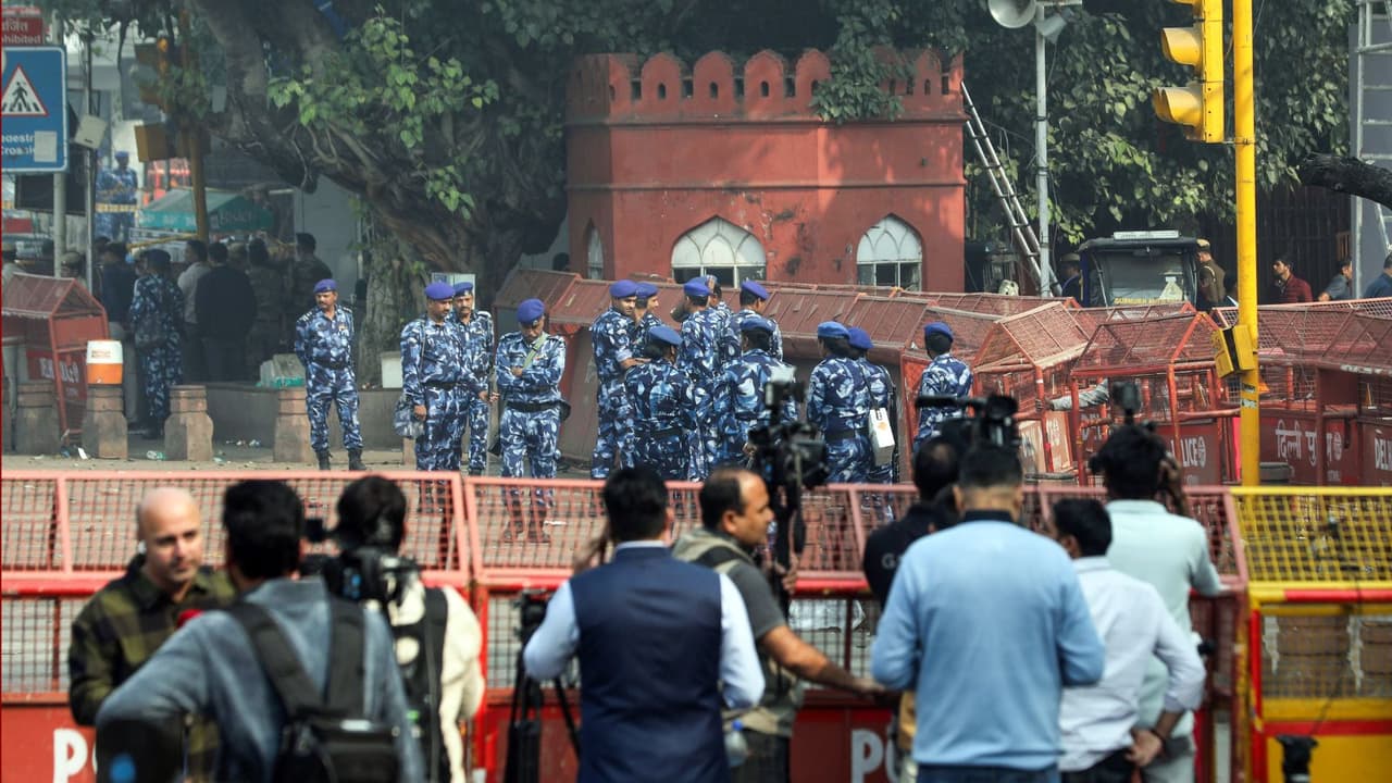 Business Takes Hit After Red Fort Blast; Footfall Dips in Sadar Bazaar, Chandni Chowk