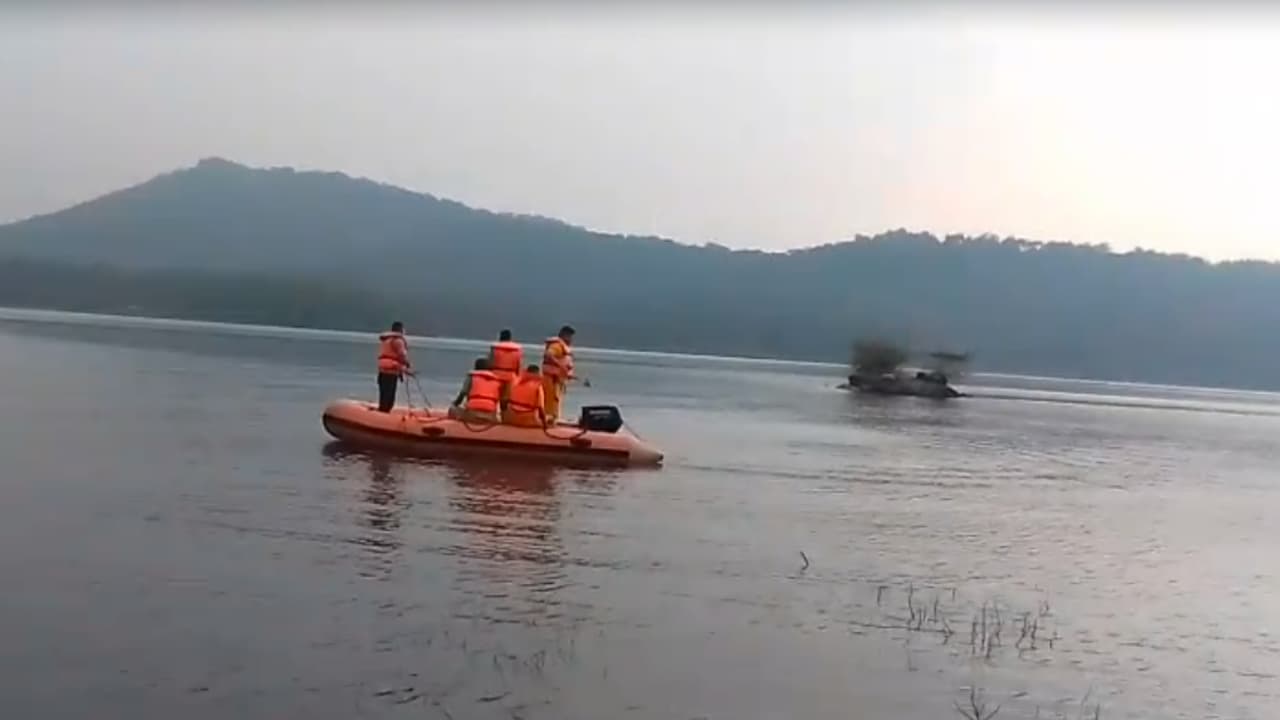 ಮಡಿಕೇರಿ ಜೂನಿಯರ್ ಕಾಲೇಜು ವಿದ್ಯಾರ್ಥಿಗಳಿಬ್ಬರು ಹಾರಂಗಿ ಹಿನ್ನೀರಿನಲ್ಲಿ ಮುಳುಗಿ ಸಾವು ಮಡಿಕೇರಿ ಜೂನಿಯರ್ ಕಾಲೇಜು ವಿದ್ಯಾರ್ಥಿಗಳಿಬ್ಬರು ಹಾರಂಗಿ ಹಿನ್ನೀರಿನಲ್ಲಿ ಮುಳುಗಿ ಸಾವು