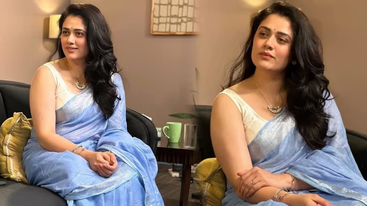 Trending ಆದ ನೀಲಿ ಸೀರೆ ಸುಂದರಿ ಮರಾಠಿ ನಟಿ ಗಿರಿಜಾ ಓಕ್: Sydney Sweeney, Monica Bellucci ಜೊತೆ ಹೋಲಿಕೆ! | Marathi Actress Girija Oak Blue Saree Video Viral Reaction Gvd Trending ಆದ ನೀಲಿ ಸೀರೆ ಸುಂದರಿ ಮರಾಠಿ ನಟಿ ಗಿರಿಜಾ ಓಕ್: Sydney Sweeney, Monica Bellucci ಜೊತೆ ಹೋಲಿಕೆ! | Marathi Actress Girija Oak Blue Saree Video Viral Reaction Gvd