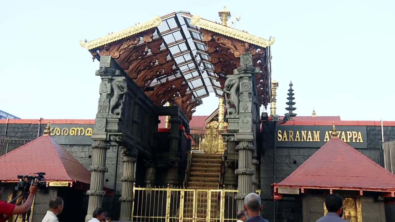 A massive shocker has emerged from the Sabarimala Temple. A 446-gram gold crown kept in the Sannidhanam strong room has gone missing and was replaced with a fake one. This came to light during a High Court-directed audit. Adding to the mystery, a four-gram gold chain is also missing from Aranmula.