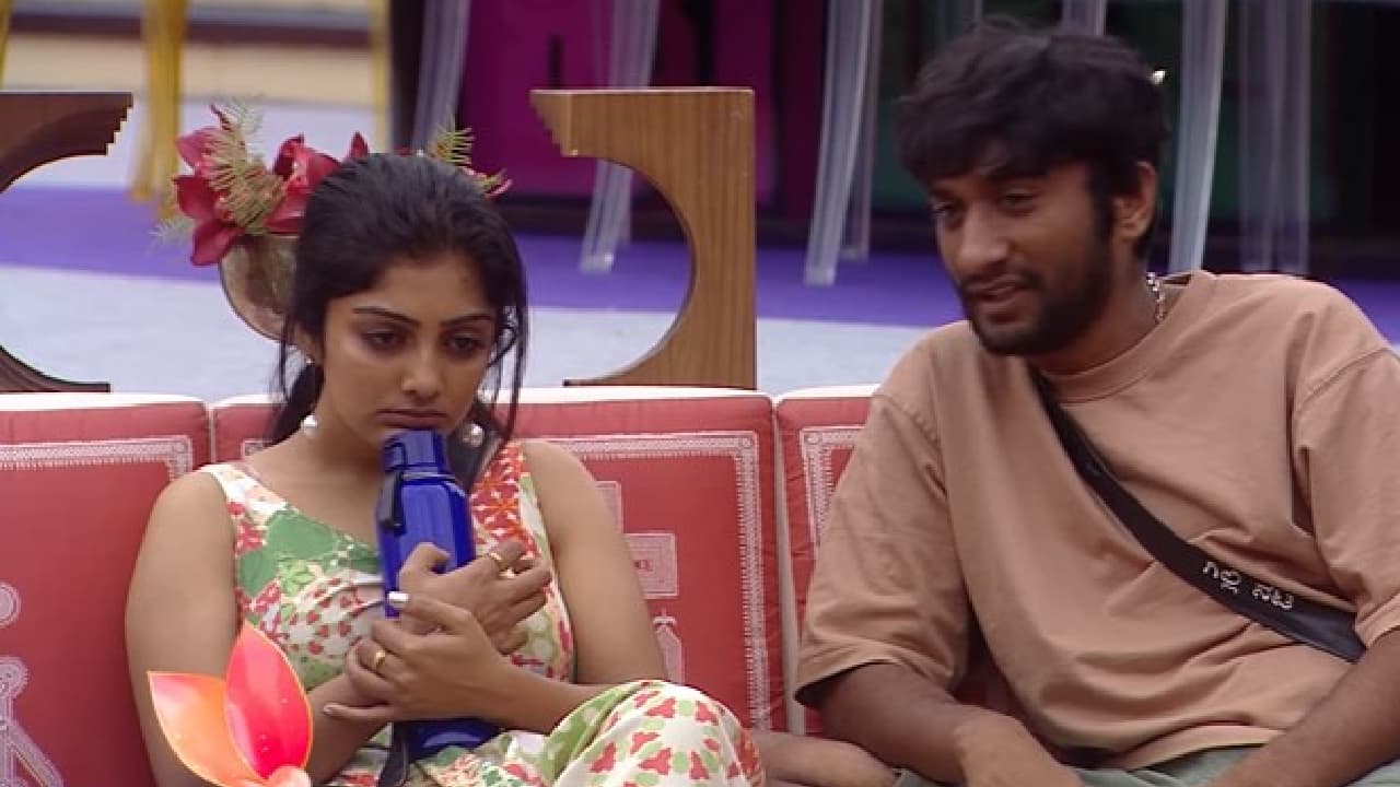 ‘ಫ್ರೀ ಪ್ರಾಡಕ್ಟ್ ನೀನು, ವೇಸ್ಟ್ ಬಾಡಿ.. ಆದಷ್ಟೂ ಬೇಗ ಹೋಗು’.. ಗಿಲ್ಲಿ ಮಾತಿಗೆ ಸೋಷಿಯಲ್ ಮೀಡಿಯಾ ಏನ್ ಹೇಳ್ತಿದೆ? | Gilli Actor And Kavya Shaiva Bigg Boss Kannada 12 Incident Becomes Viral Srb ‘ಫ್ರೀ ಪ್ರಾಡಕ್ಟ್ ನೀನು, ವೇಸ್ಟ್ ಬಾಡಿ.. ಆದಷ್ಟೂ ಬೇಗ ಹೋಗು’.. ಗಿಲ್ಲಿ ಮಾತಿಗೆ ಸೋಷಿಯಲ್ ಮೀಡಿಯಾ ಏನ್ ಹೇಳ್ತಿದೆ? | Gilli Actor And Kavya Shaiva Bigg Boss Kannada 12 Incident Becomes Viral Srb