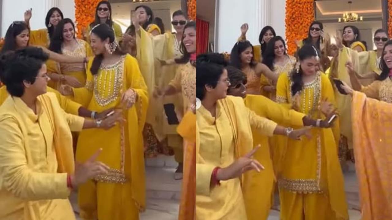 Smriti Mandhana-Palash Muchhal Haldi: Indian Women Cricket Team Grooves to Dhol for the Bride-To-Be