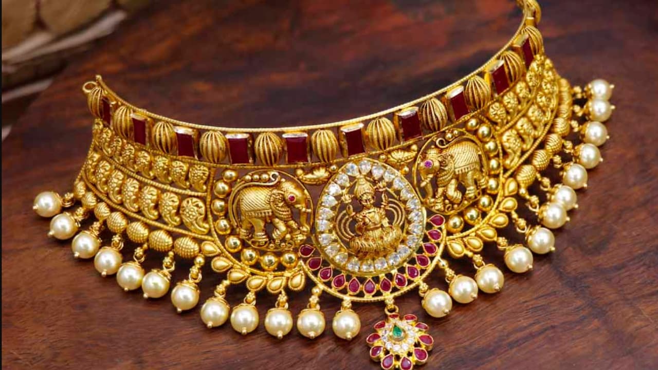 Gold Price DROPS Slightly on November 27: Check 22K, 24K Rates In Your City