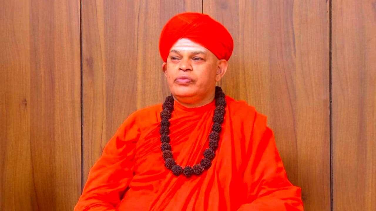 Chitradurga Murugha Swamiji: ಮುರುಘಾ ಸ್ವಾಮಿ ಪೋಕ್ಸೋ ಪ್ರಕರಣ: ಹೊರಬಿತ್ತು ಅಂತಿಮ ತೀರ್ಪು | Chitradurga S Murugha Mutt Sri Pocso Case Final Verdict Out Mrq Chitradurga Murugha Swamiji: ಮುರುಘಾ ಸ್ವಾಮಿ ಪೋಕ್ಸೋ ಪ್ರಕರಣ: ಹೊರಬಿತ್ತು ಅಂತಿಮ ತೀರ್ಪು | Chitradurga S Murugha Mutt Sri Pocso Case Final Verdict Out Mrq