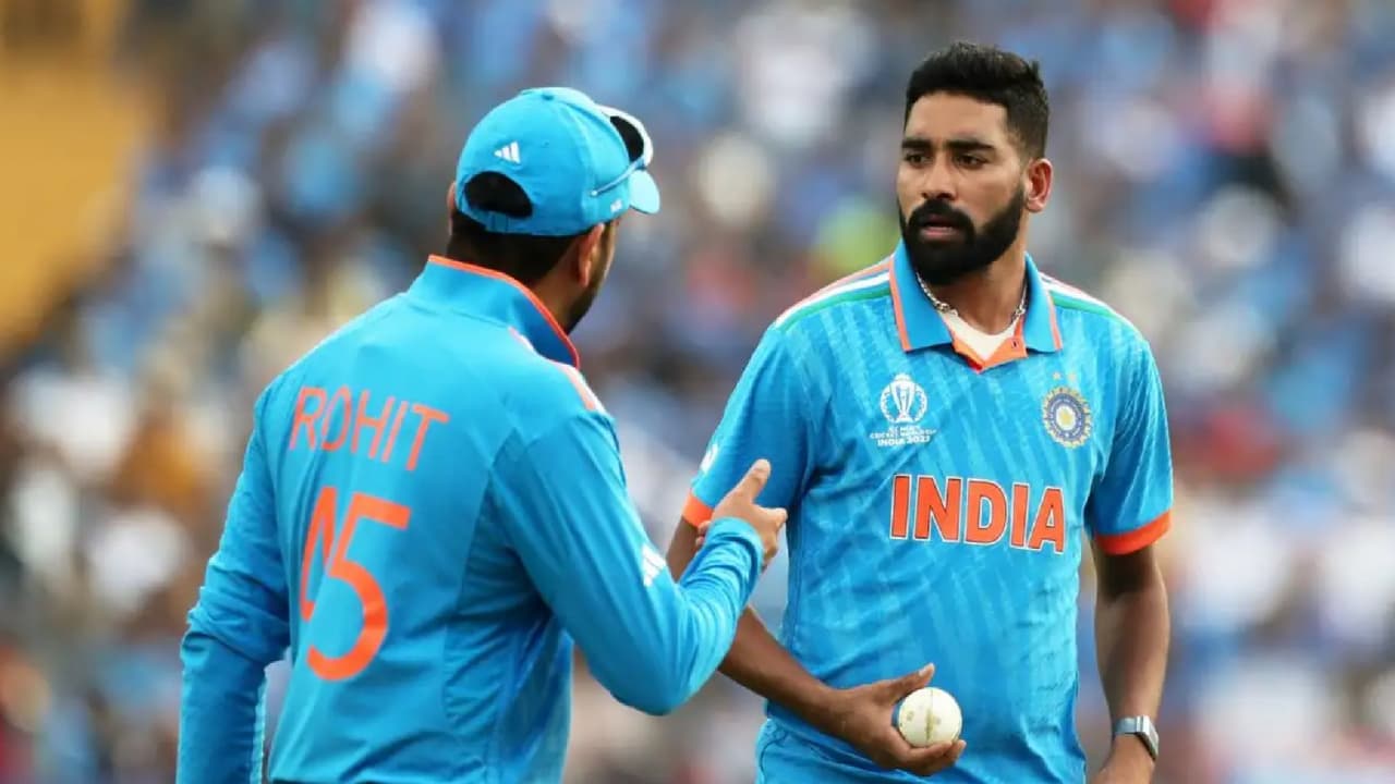 ಸ್ಟಾರ್ ಕ್ರಿಕೆಟಿಗ ಟಿ20 ವಿಶ್ವಕಪ್ನಿಂದ ಔಟ್; DSP ಸಿರಾಜ್ಗೆ ಬುಲಾವ್! ಇದರ ನಡುವೆ ಮಾರಕ ವೇಗಿಗೆ ಜ್ವರ! ಸ್ಟಾರ್ ಕ್ರಿಕೆಟಿಗ ಟಿ20 ವಿಶ್ವಕಪ್ನಿಂದ ಔಟ್; DSP ಸಿರಾಜ್ಗೆ ಬುಲಾವ್! ಇದರ ನಡುವೆ ಮಾರಕ ವೇಗಿಗೆ ಜ್ವರ!